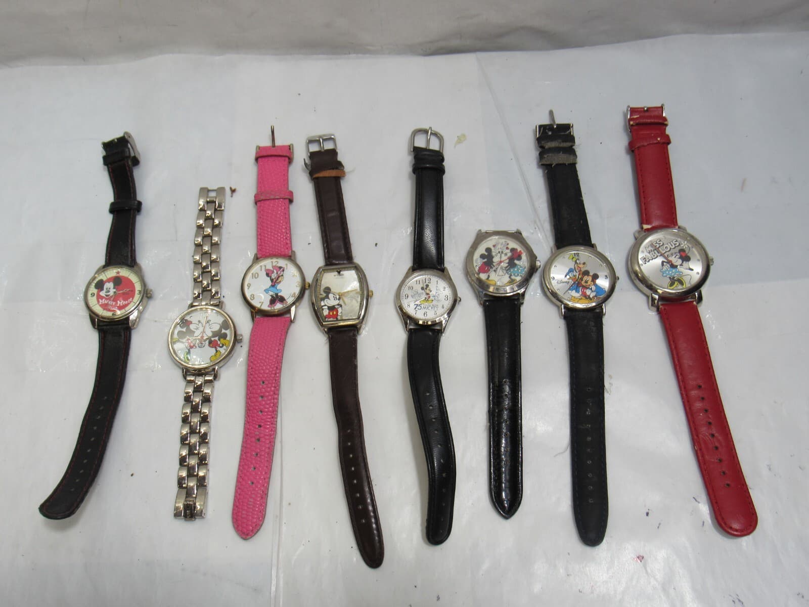 8 Disney Mickey & Minnie Mouse Mixed Untested Quartz Watches (K36K)