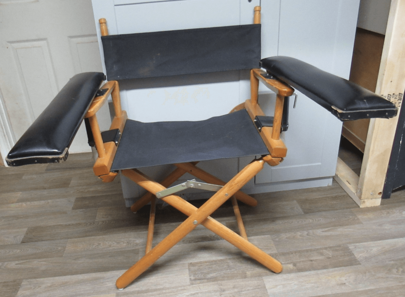 Vintage Gold Medal 33" Director's Chair w/ Arm Extensions Folding Wood Frame Y10