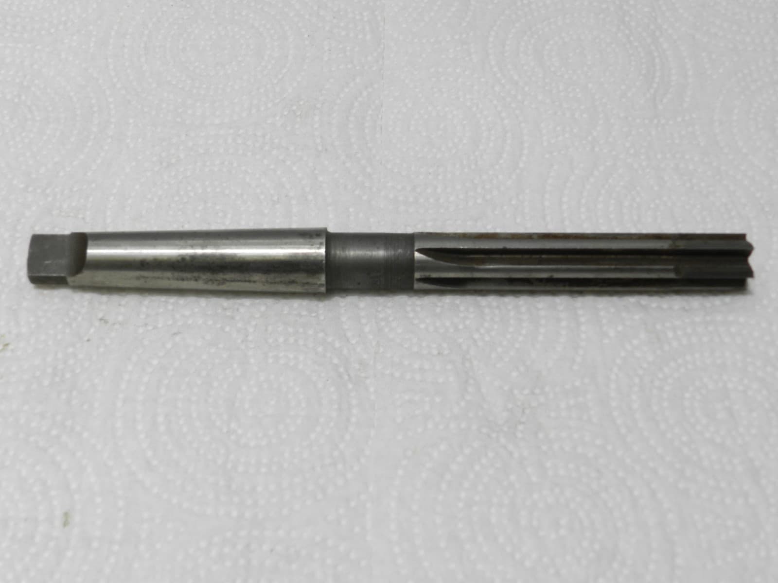 Hyper 5/8 O. D. Hand Reamer Straight Shank Spiral Flute 8 flutes (C43JJ)