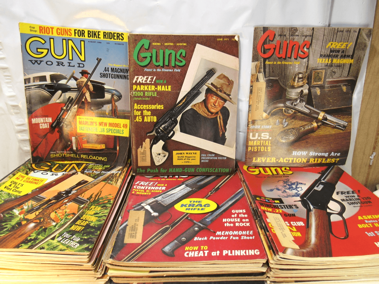 VTG Guns Magazine Lot of 44 - Handguns, Rifles, Combat Guns 60's 70's Y10JJ