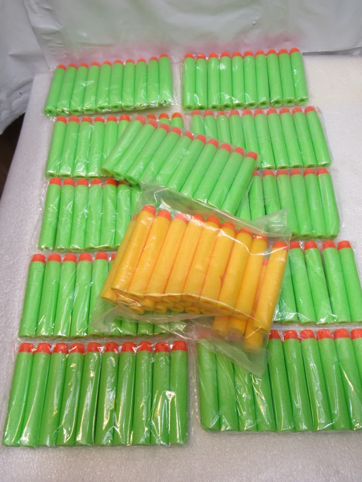 135 Amosting Foam Bullets Gun Dart Refills (Geen & Orange) (W34J)