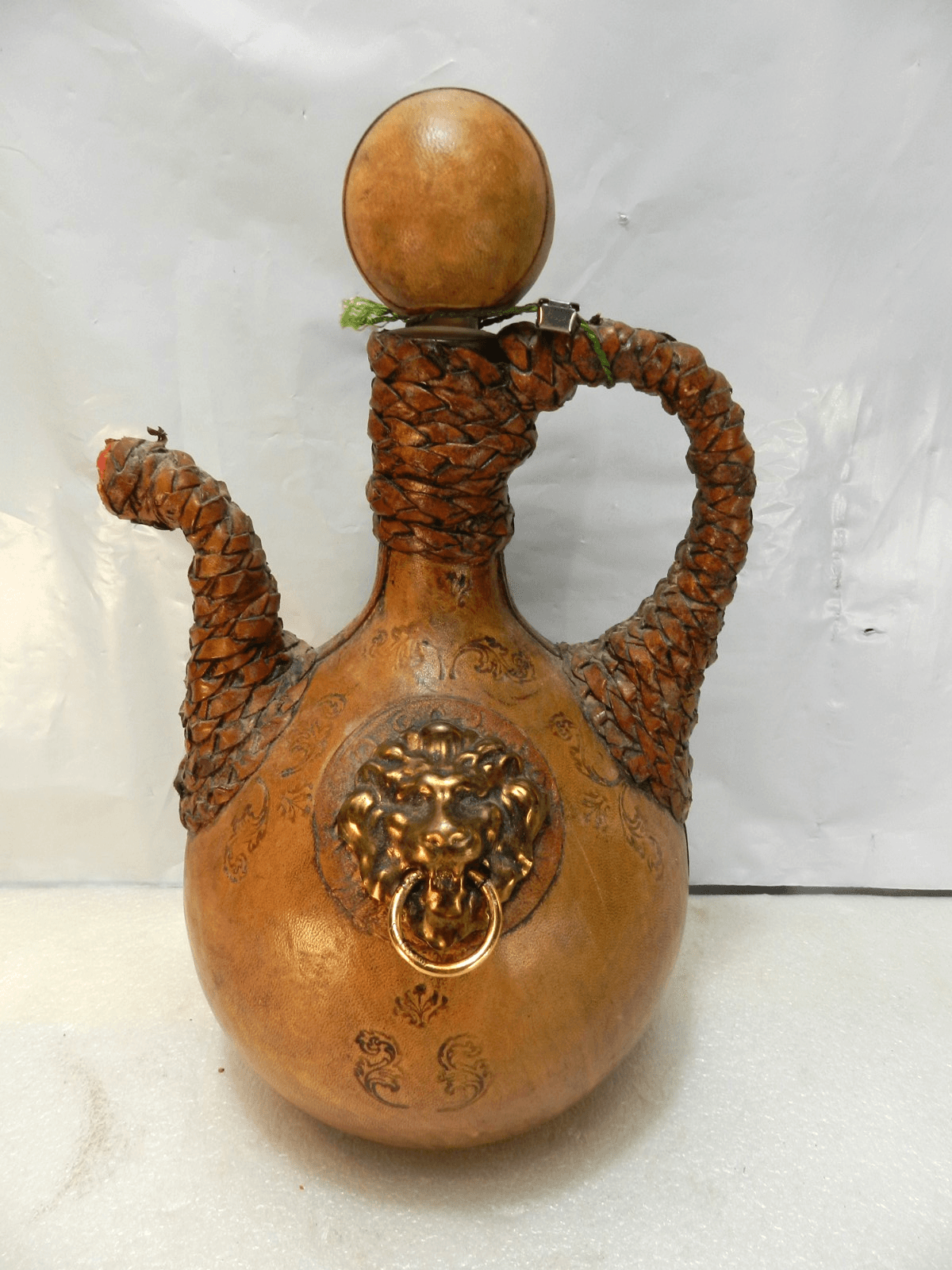 Vintage Italian Leather HandWrapped Decanter Bottle Lion Head Design Empty Y17J