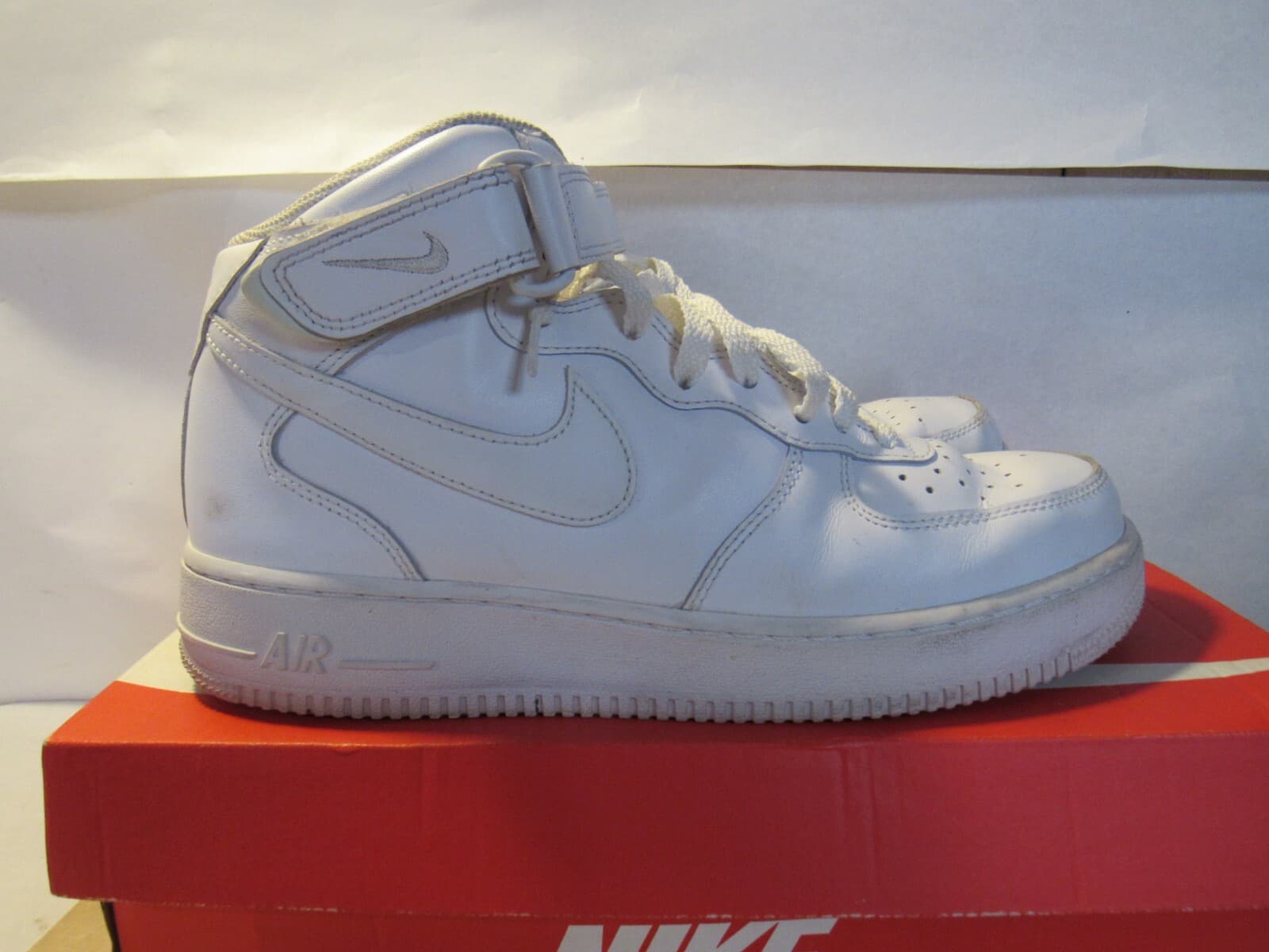 NIKE Air Force 1 Mid '07 Triple White Men's Sneakers CW2289-111 Size 9.5 T19K