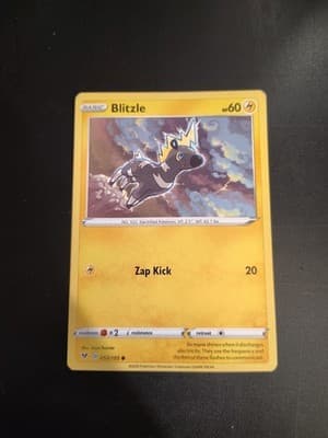 Pokémon TCG Blitzle Vivid Voltage 053/185 Regular Common Card NM 2020