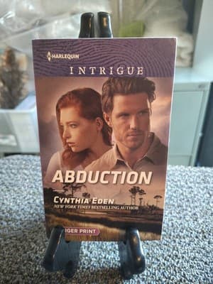 ABDUCTION (KILLER INSTINCT) By Cynthia Eden **Mint Condition**