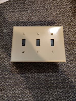 Eagle 2041A White 3-Gang Toggle Switch Plastic Mid-Size Wallplate Cover Plate