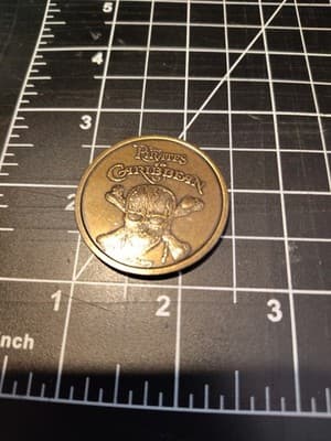 PIRATES OF THE CARIBBEAN Disney 50th Anniversary Commemorative Coin Medallion