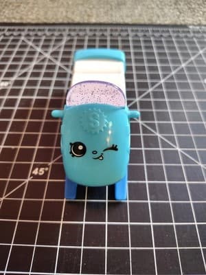 Snowmobile From Shopkins Fashion Spree FROSTY FASHION Collection COOL SKIDOO