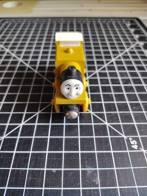 Thomas the Train Duncan Wooden Railway Tank Engine Rare 2003 Yellow Tomy