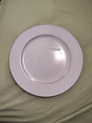 Fine China Japan 10 1/4" Dinner Plates