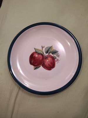 Casuals By China Pearl 10 .5" Dinner Plate Red Green Crm Apple Pattern