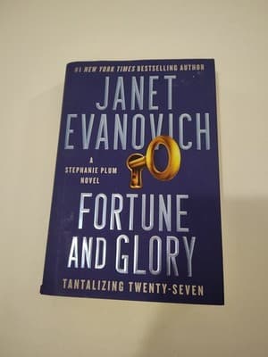 Fortune and Glory: Tantalizing Twenty-Seven by Evanovich, Janet