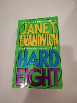 Hard Eight : A Stephanie Plum Novel by Janet Evanovich (2003, Mass Market)