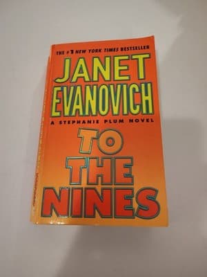 Stephanie Plum Novels Ser.: To the Nines : A Stephanie Plum Novel by Janet...