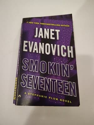 Smokin' Seventeen by Evanovich, Janet