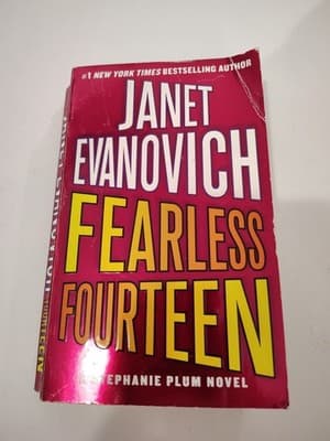 Fearless Fourteen; Stephanie Plum Nov- 9780312349523, paperback, Janet Evanovich