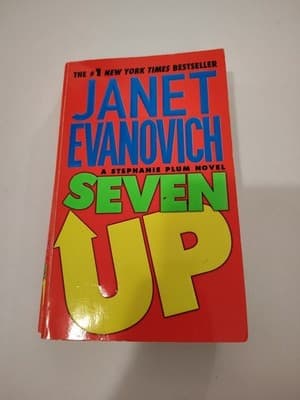 Seven Up by Janet Evanovich Stephanie Plum Novels Ser.:
