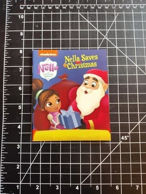 Nickelodeon Fun Studio Intl. Mini Book Nella Saves Christmas The Princess Knight