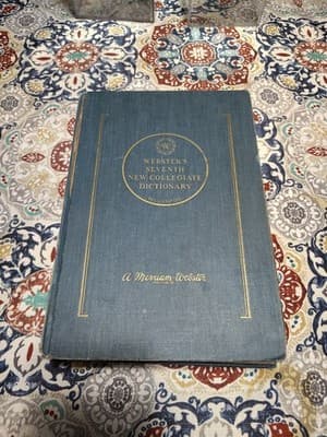 Vintage Webster's Seventh New Collegiate Dictionary Blue & Gold Hardcover 1972