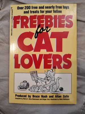 Freebies for Cat Lovers-Paperback-Bruce Nash-Used VG Condition-FREE SHIPPING