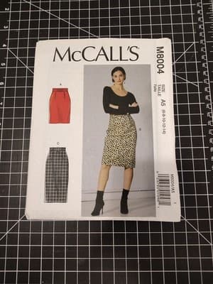 McCall's Misses' Skirt and Belt Fitted Lined Pattern M8004 WMS SZ 6-14