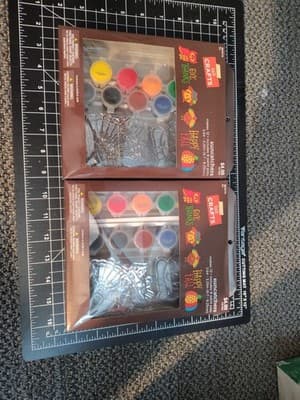 Fallcrafts Suncatcher Kit Makes 12 Includes 8 Paints (2-Sets)