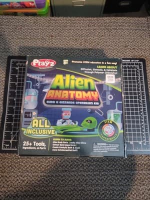 Playz Alien Anatomy Guts & Gizzards Operations Kit Stem Experiments Science NIB