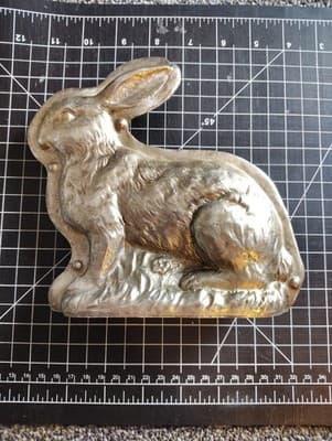 Primitive Vintage Style Easter Faux Bunny Rabbit Mold Figurine Tabletop Decor