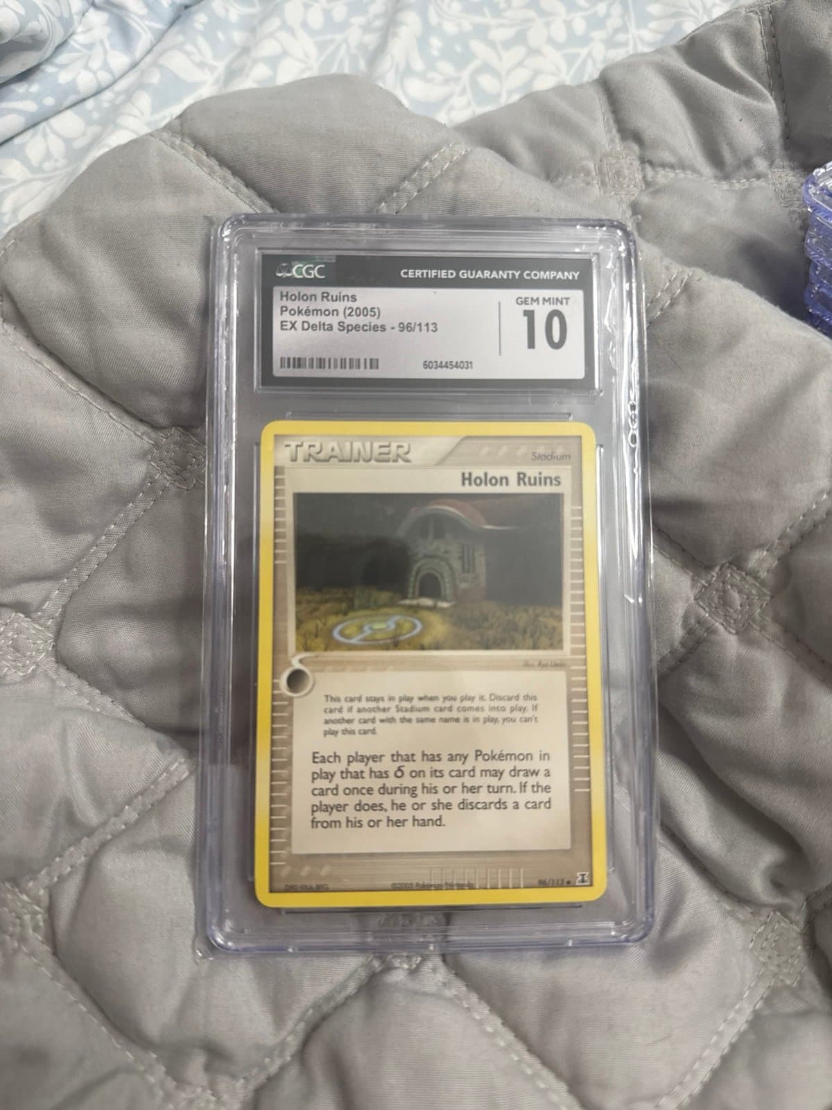 Holon Ruins CGC 10 Ex Delta Species