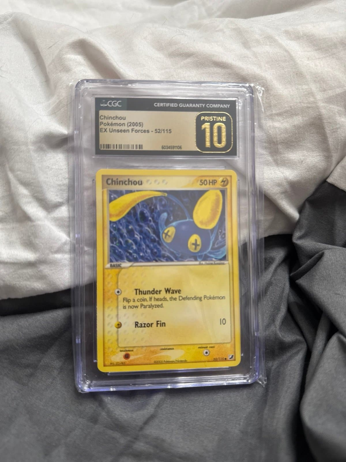 Chinchou CGC Pristine ex Unseen Forces 52/115 2005 Pokemon English