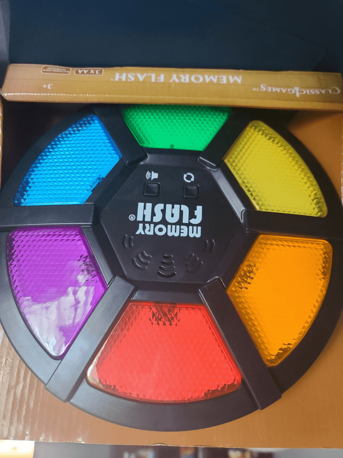 Classic Games Memory Flash Handheld Electronic Memory Game Lights & Sound