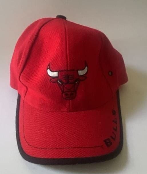Vintage Chicago Bulls Logo Athletic Snapback Hat Black Striped Brim Cap