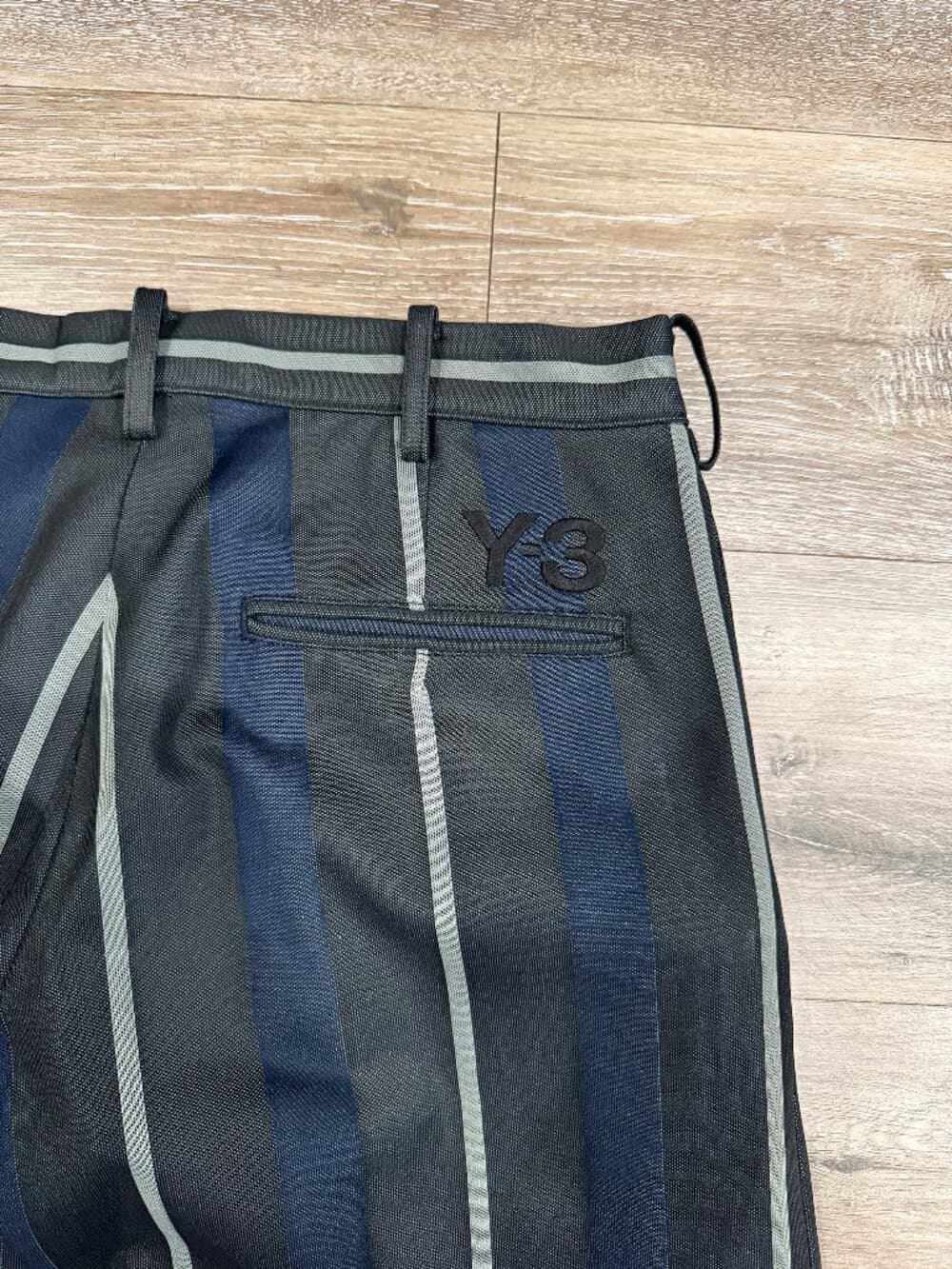 Y-3 vertical striped cuffed trousers - Large. (38")