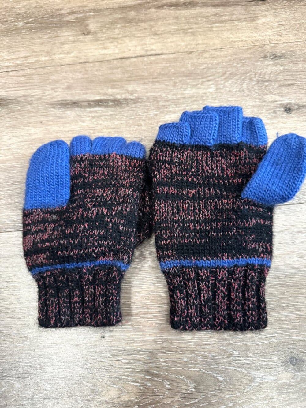 Vivienne Westwood / Authentic orb knitted mittens/fingerless gloves - new