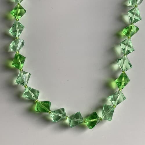 VTG LUCITE FACETED BEADS NECKLACE BRIGHT LIME GREEN FROM WEST GERMANY READ DESC
