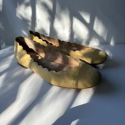 Born ALLIE Ballet Flats Womens 7.5M Yellow Leather Scalloped Shoes SEE PICS