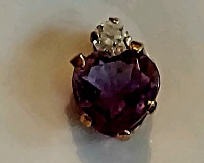 14 KGold Heart Shaped N Diamond Amythyst Stud Earrings