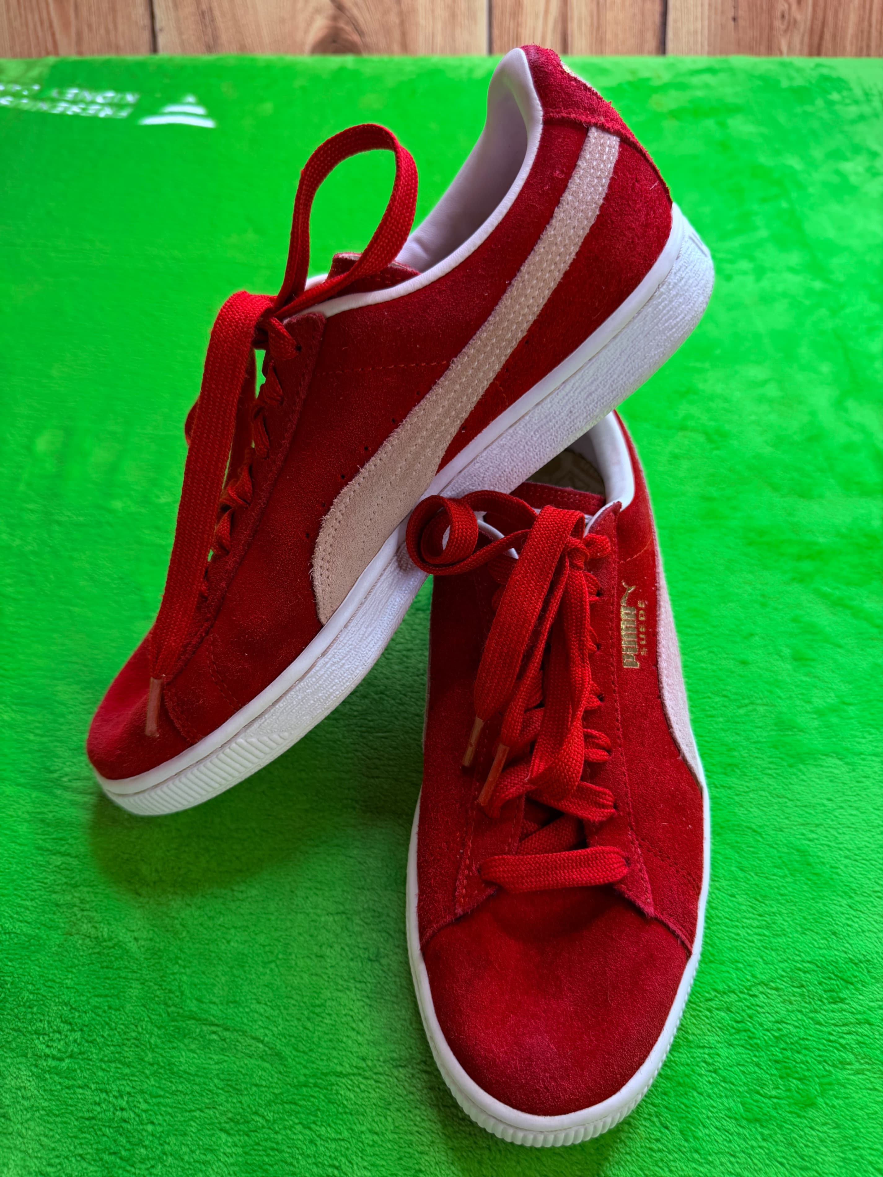 Puma Suede Classic Womens 9.5 Red White Sneakers 362213