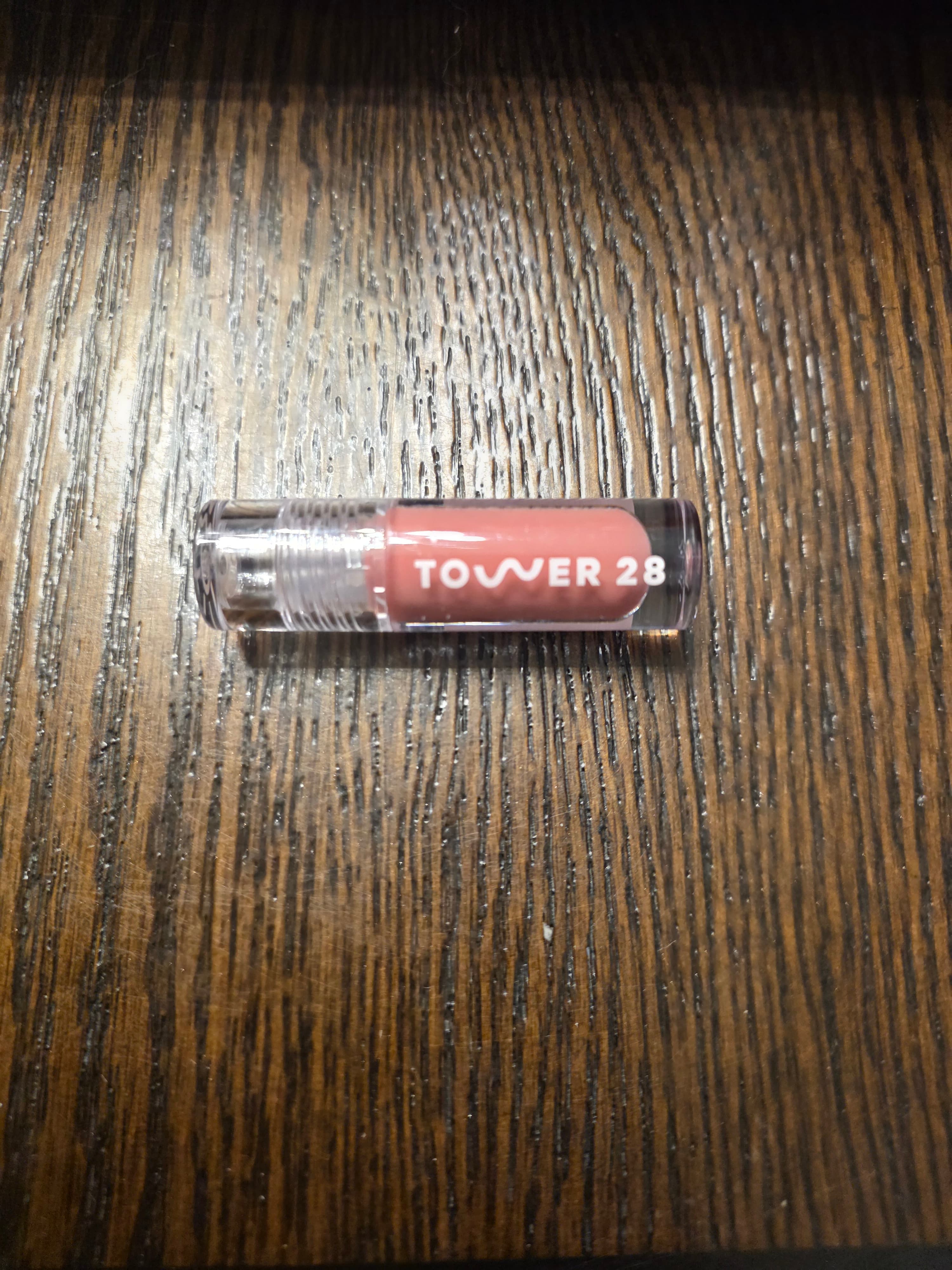 Tower 28 Lip Gloss pitschachio