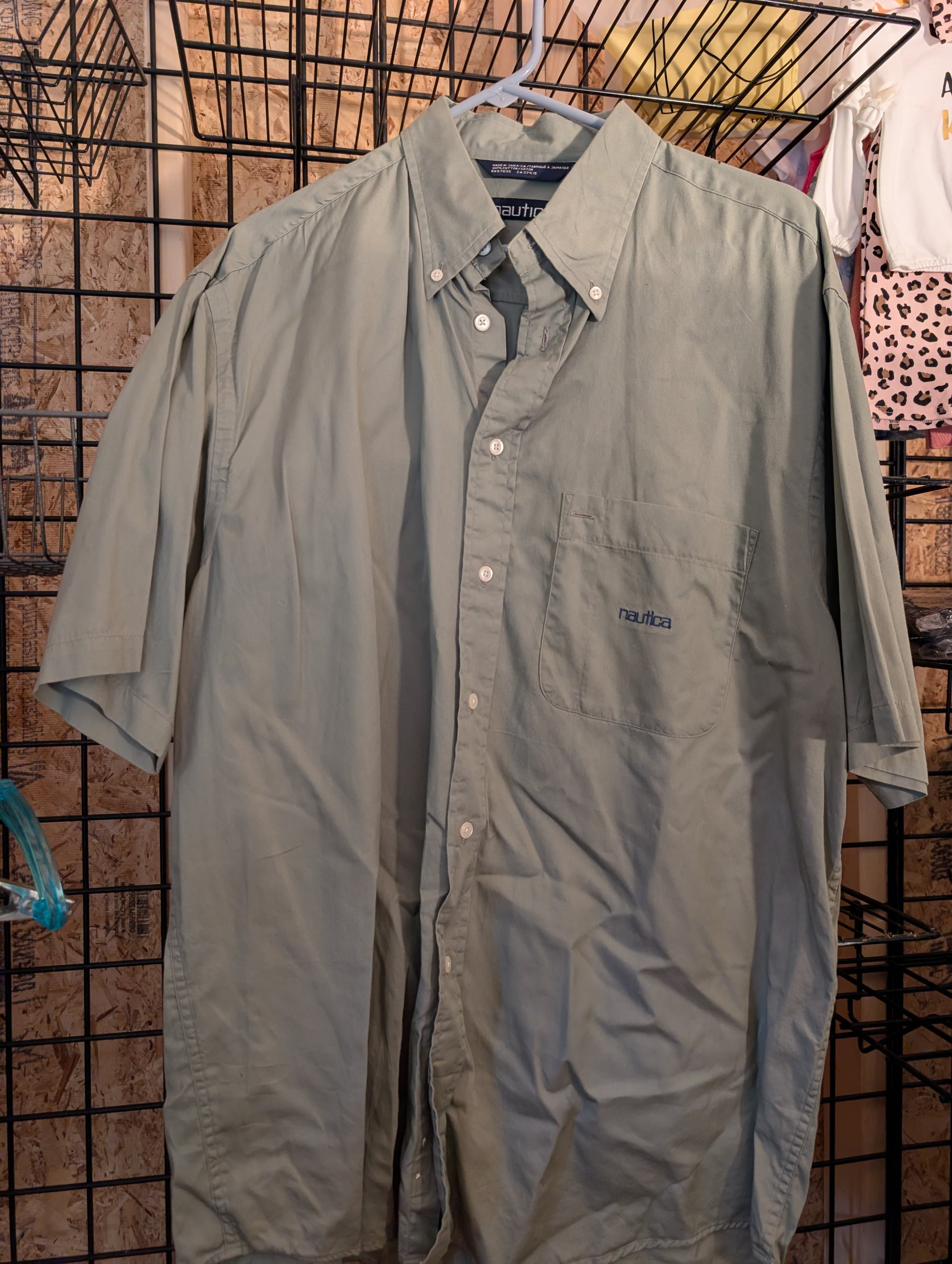 Nautica Men's Short Sleeve Button-Up Shirt Size L