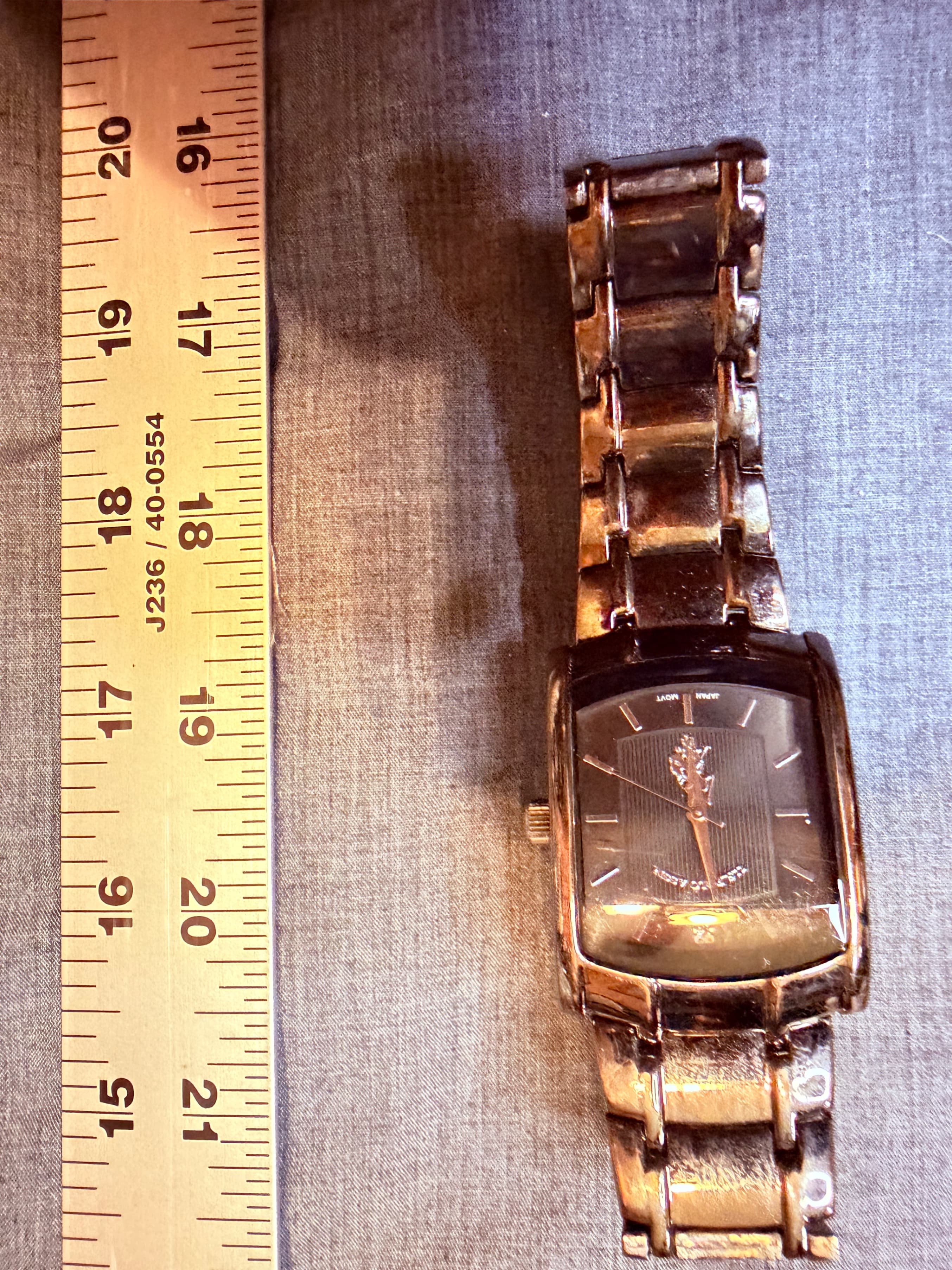 US Polo Assn USC80198JC Mens Watch Black Dial Gold Tone Needs Battery