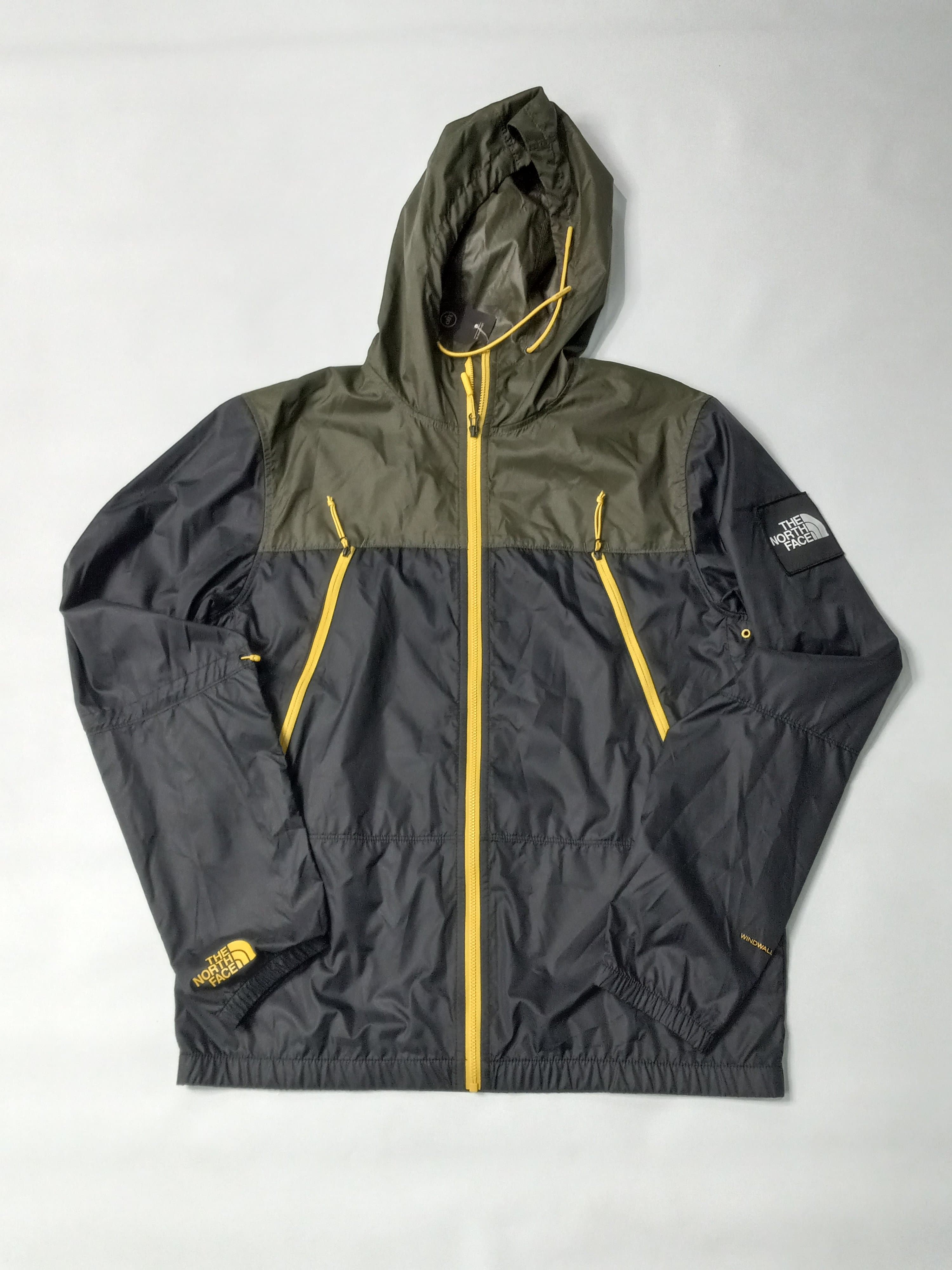 The North Face Men's Windbreaker Jacket M Green/Black