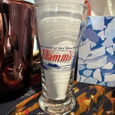 NICE!!! Hamm's Beer From The Land of Sky Blue Waters Glass