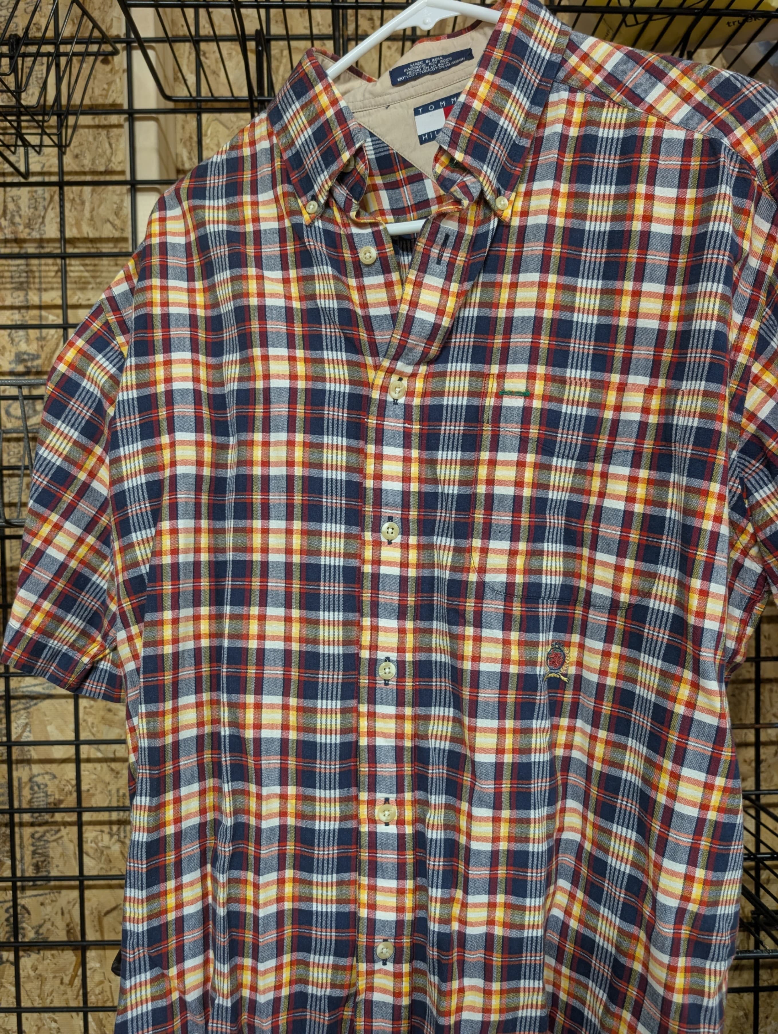 Tommy Hilfiger Men's Plaid Short Sleeve Shirt M