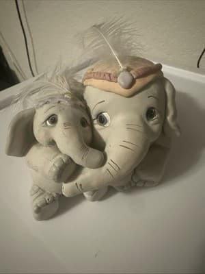 Dreamsicle Elephants Trunkful of Love Figurine by Kristin 1997