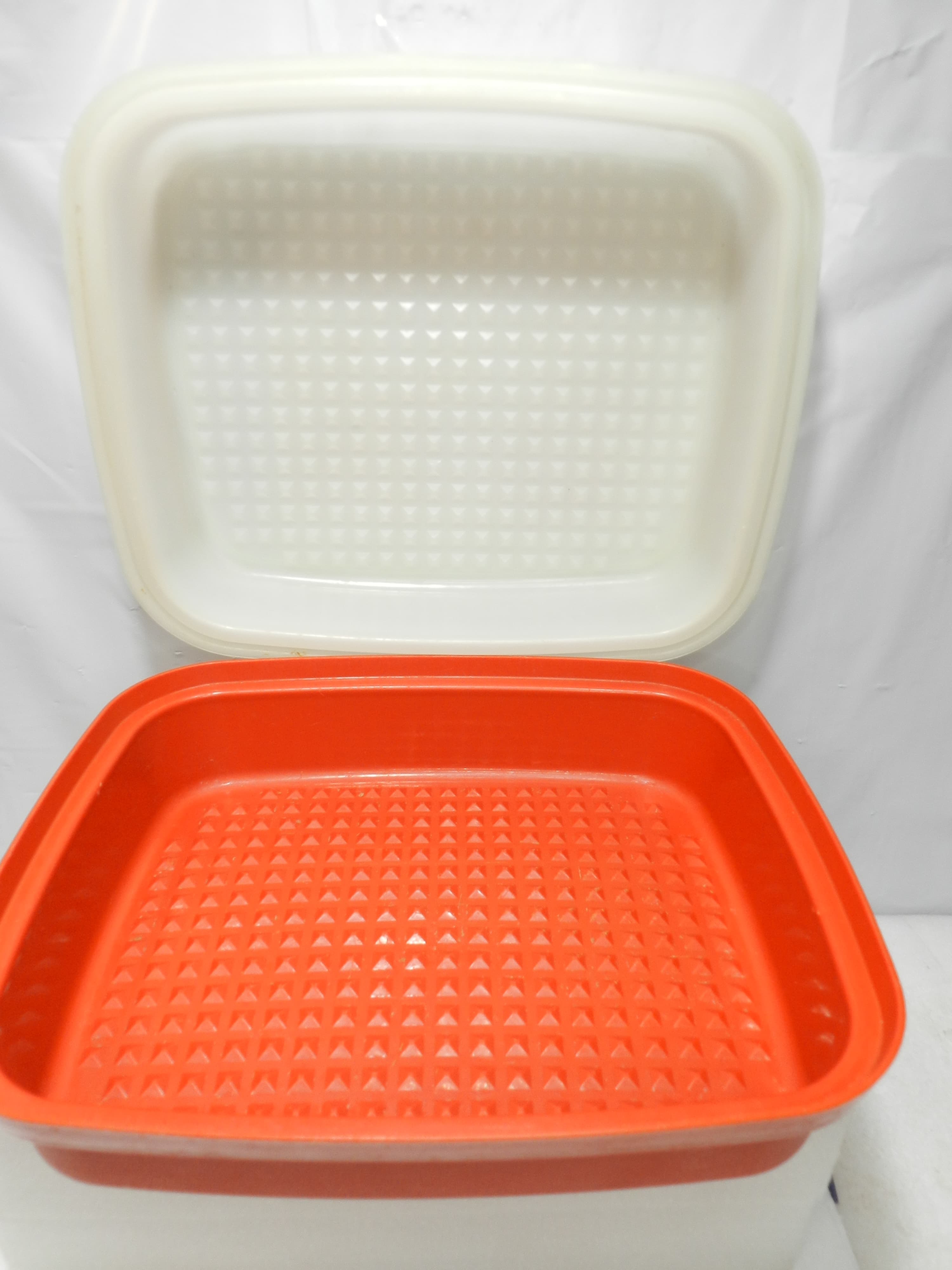 Tupperware Season Serve Marinating Container Paprika Red Vintage Air Tight N10J