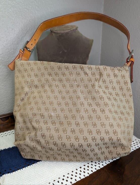 Vintage Dooney & Bourke Beige Brown Logo Canvas And Leather Shoulder Bag