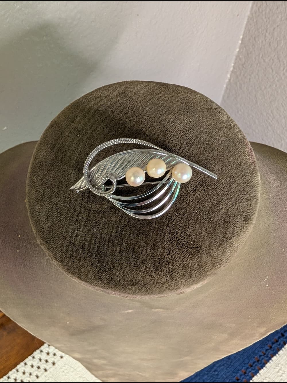 Vintage Pearl Accent Silver-tone Leaf Brooch