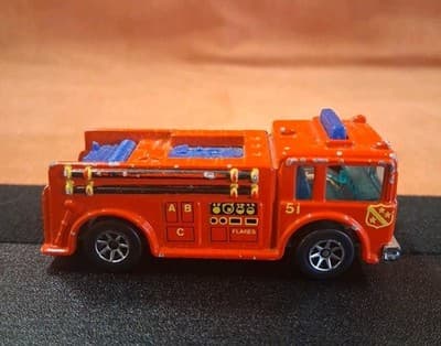 1976 Hot Wheels Fire Truck Engine Emergency Squad Red 1:64 DIECAST Toy Car