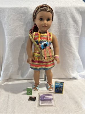 Beautiful Lea Clark Retired American Girl Doll 18" Includes Box and Accessories